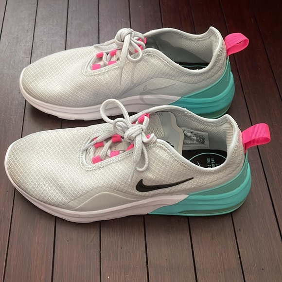 Nike Air Max Motion 2 - Picture 3 of 7